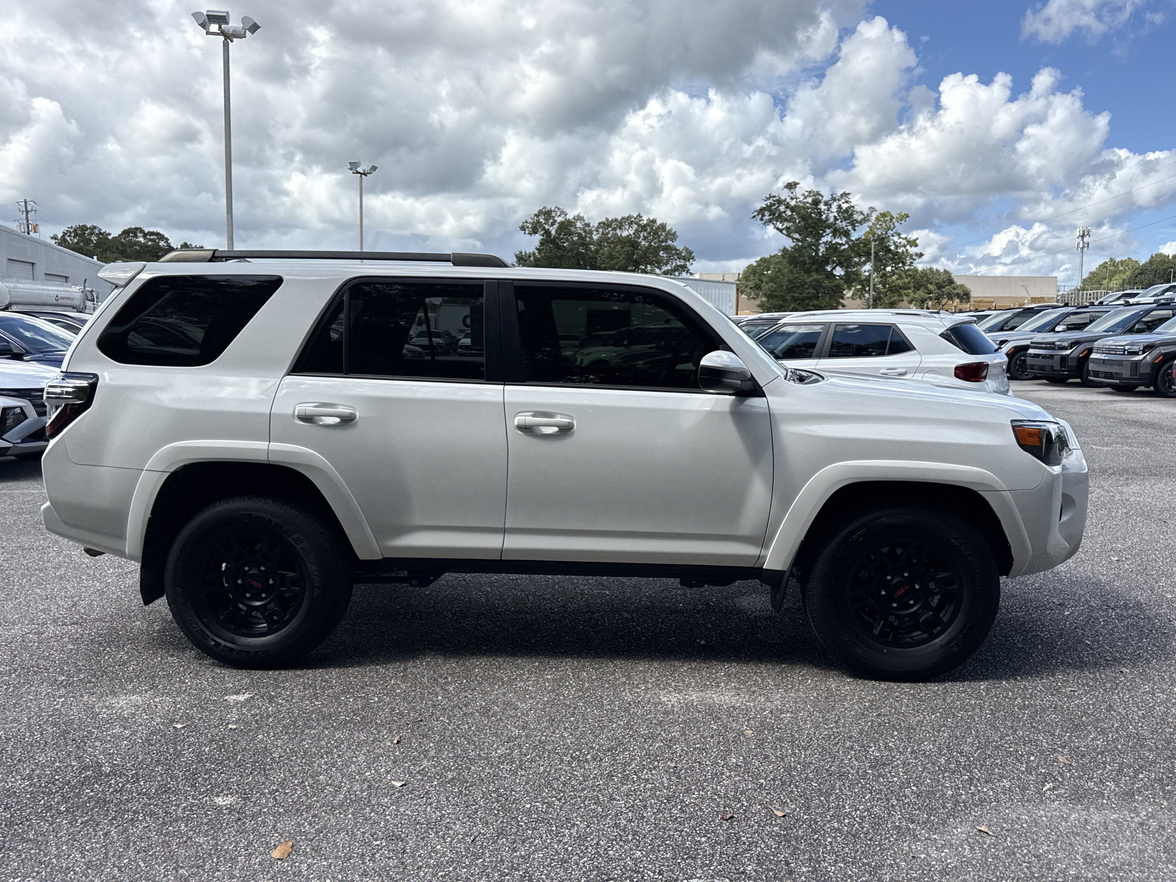 2023 Toyota 4Runner SR5
