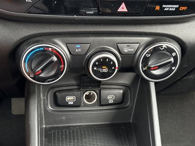 2023 Hyundai Venue SE