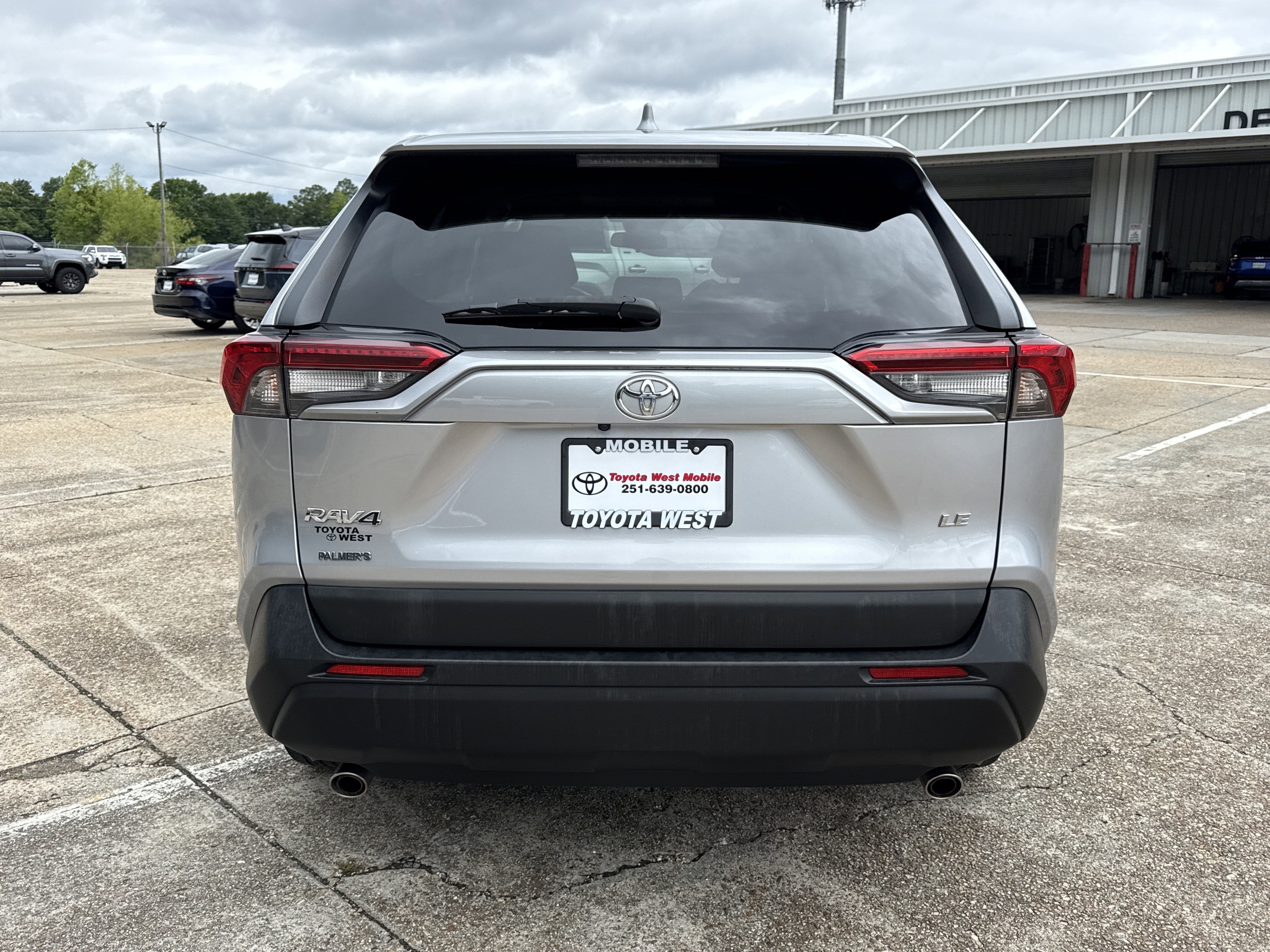 2023 Toyota RAV4 LE