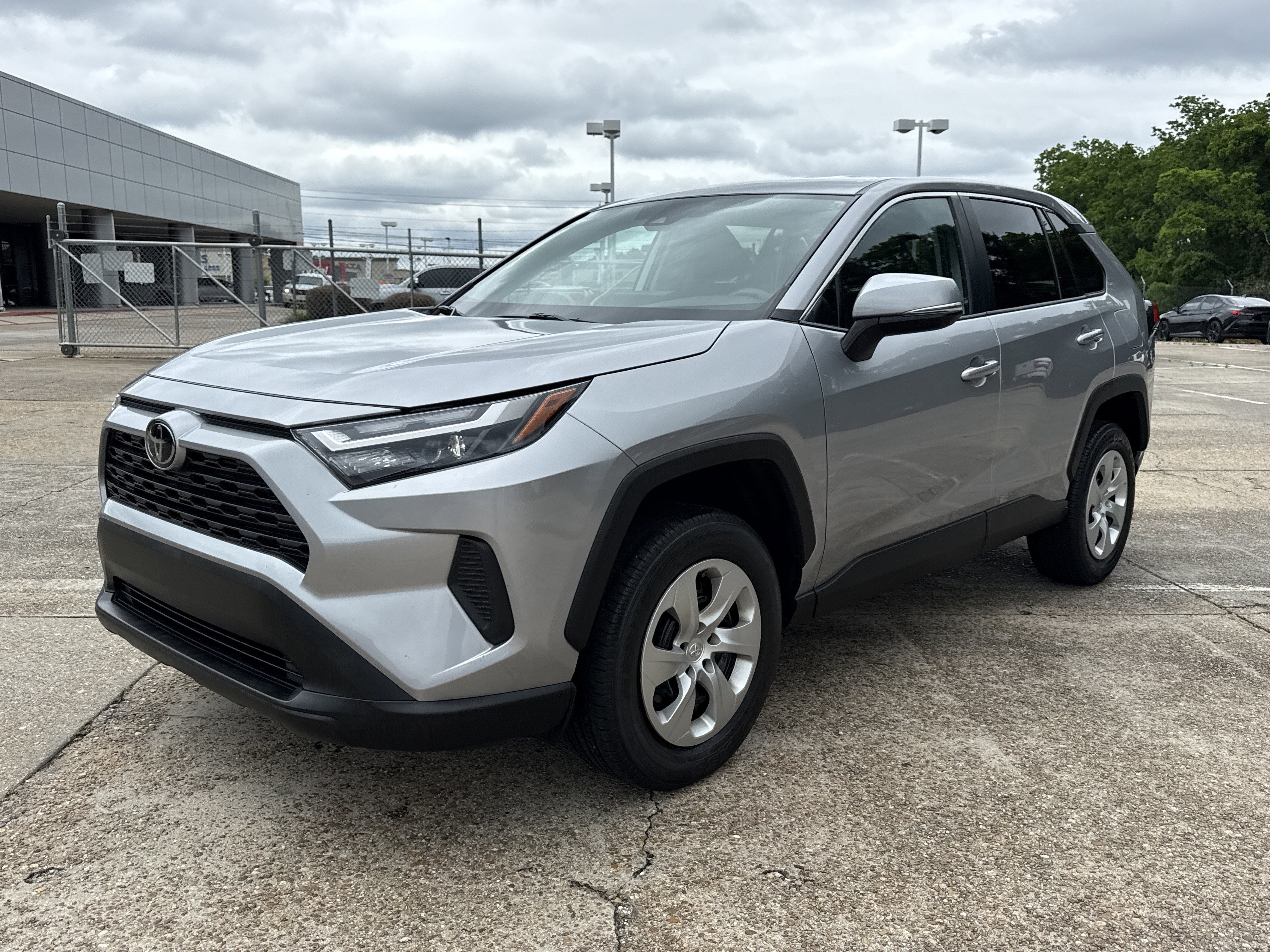 2023 Toyota RAV4 LE