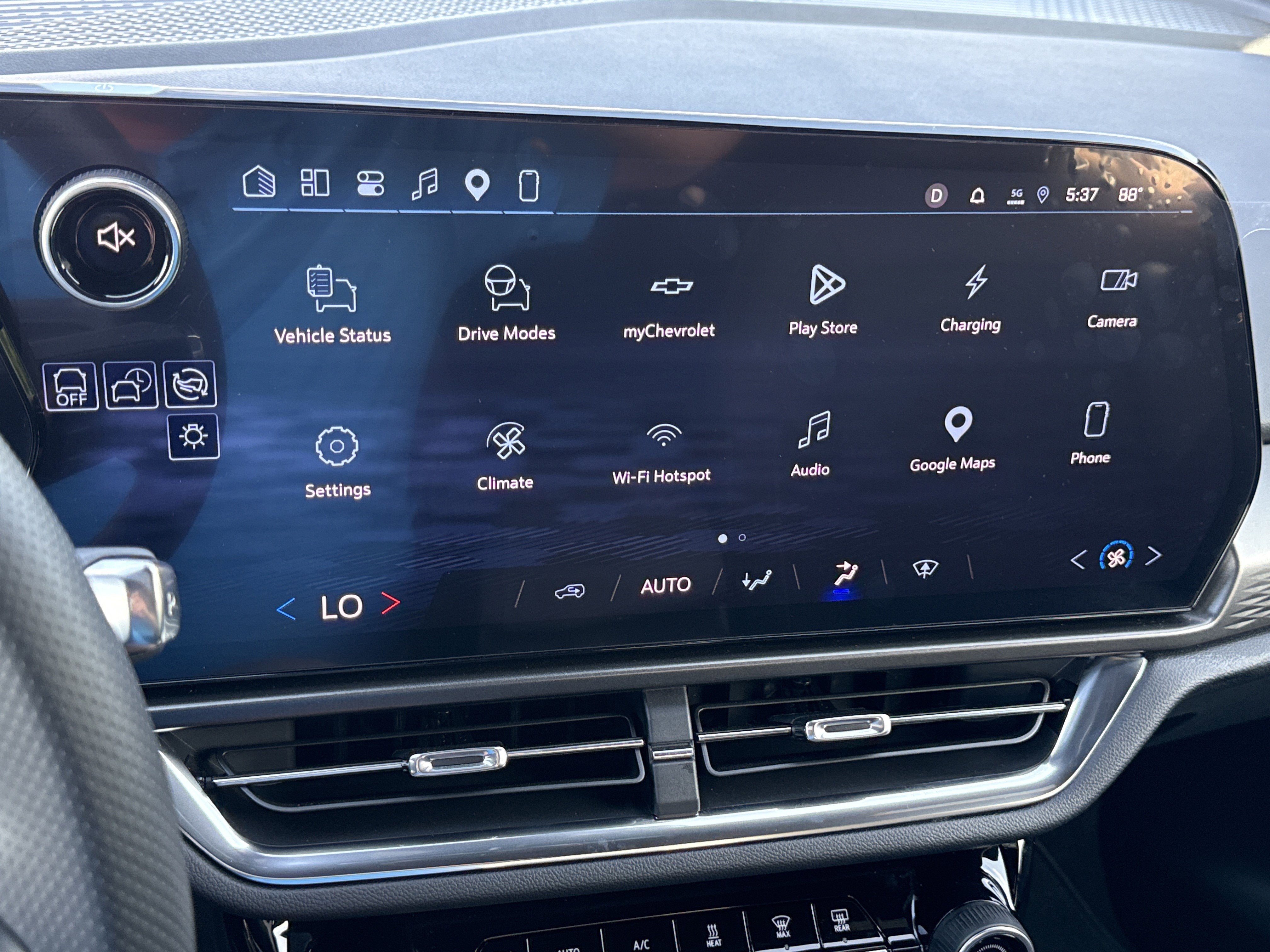 2026 Chevrolet Equinox EV LT1 w/PCY
