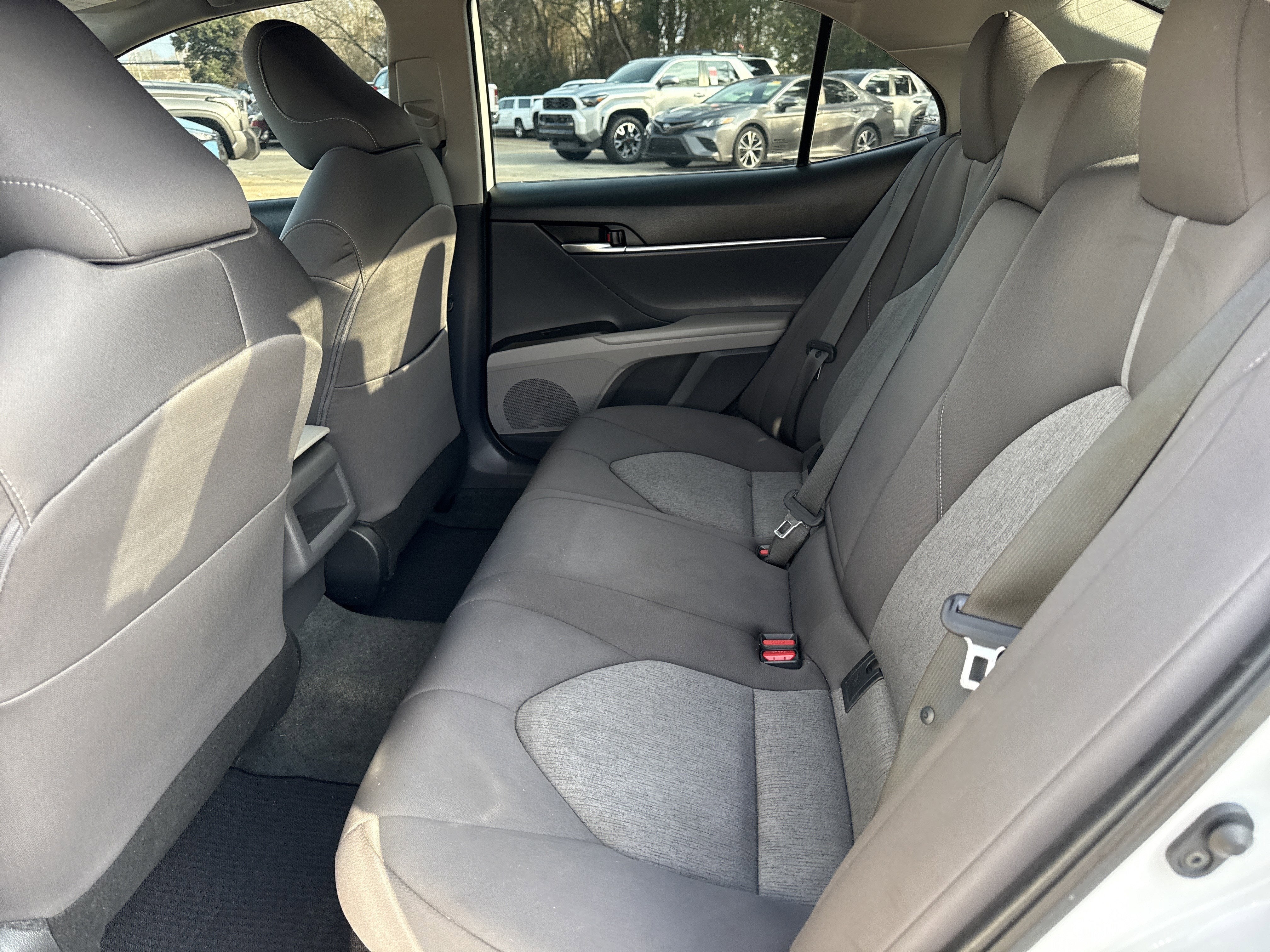 2022 Toyota Camry Hybrid LE