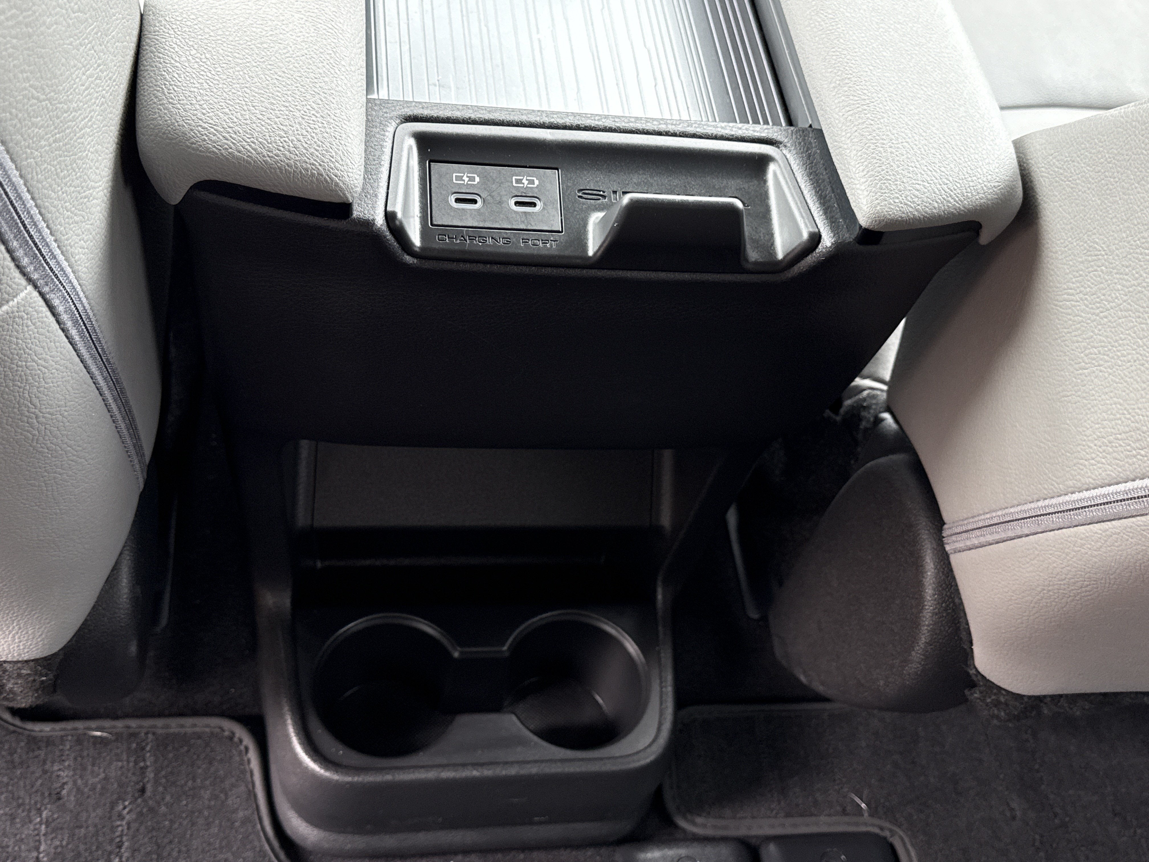 2025 Toyota Sienna Base