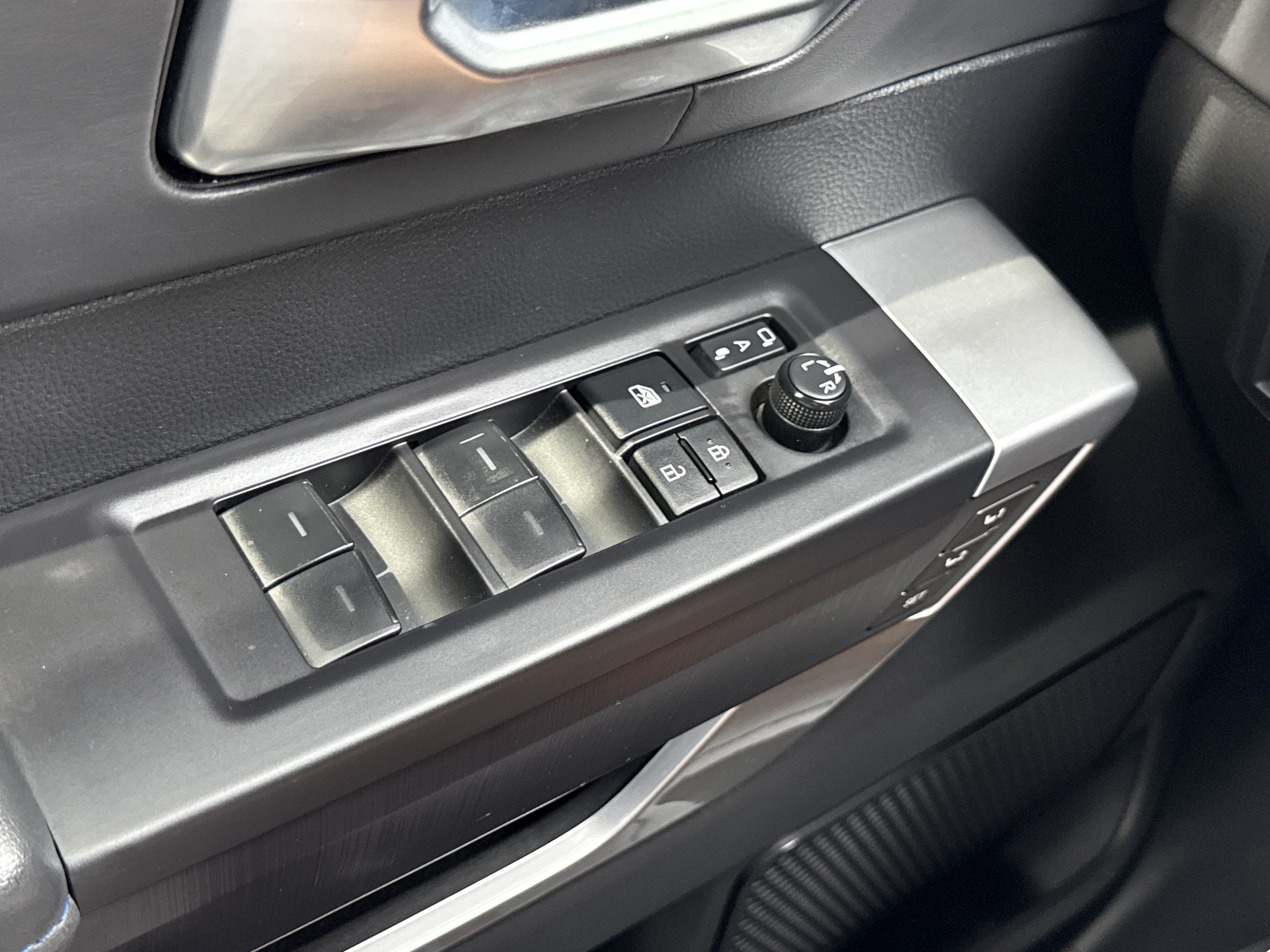 2022 Toyota Tundra 4WD Platinum Hybrid