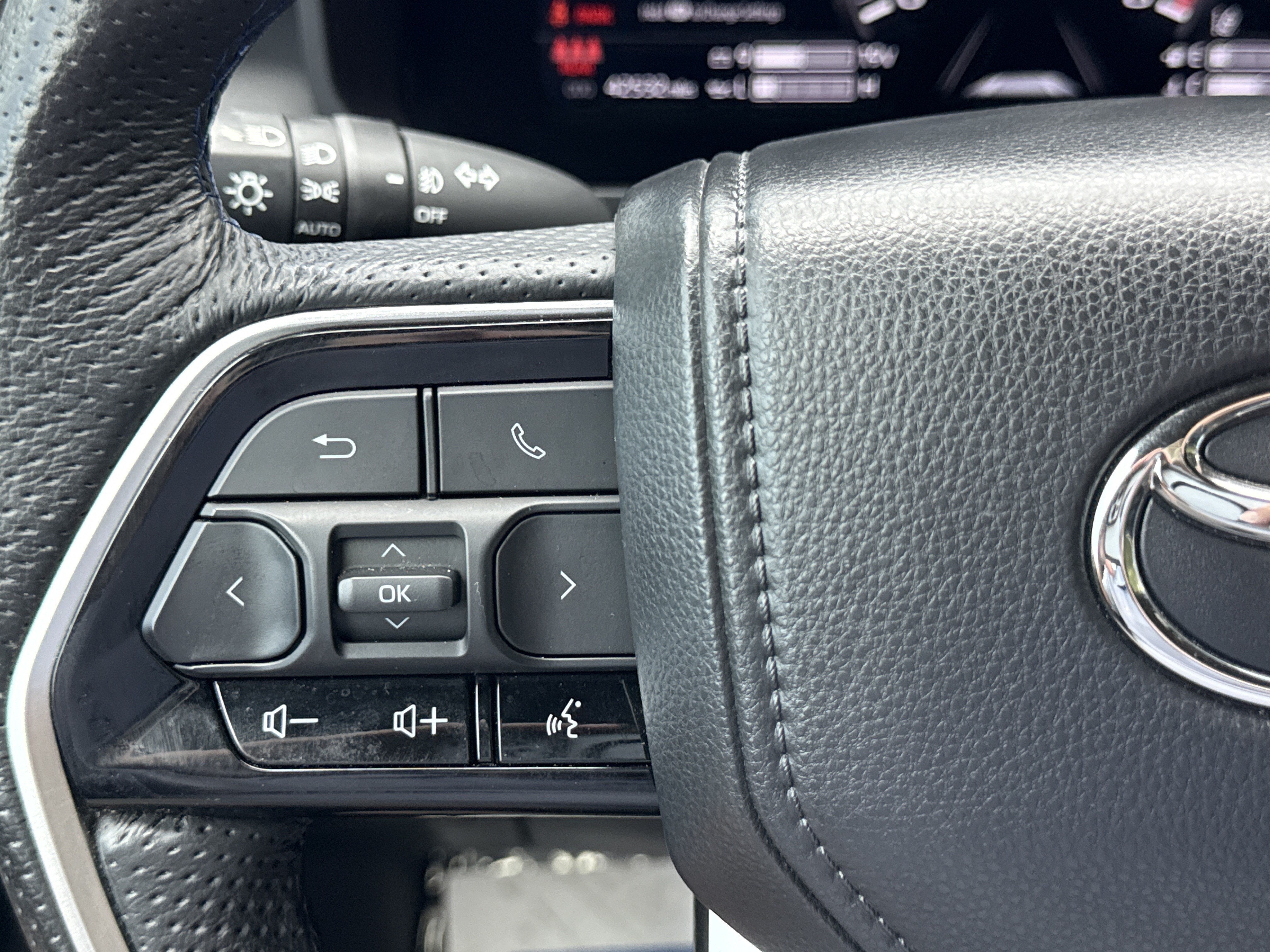 2022 Toyota Tundra 4WD Platinum Hybrid