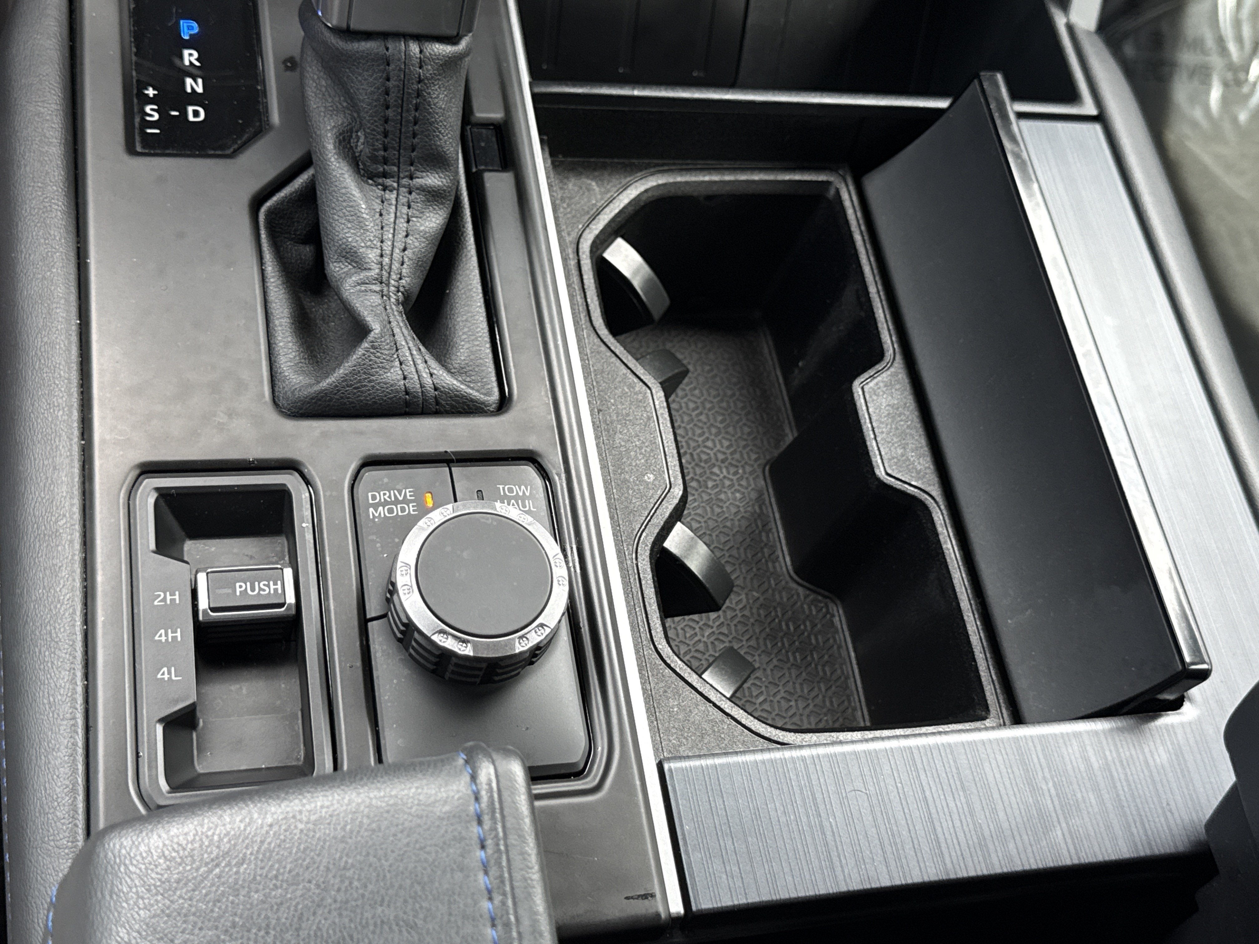 2022 Toyota Tundra 4WD Platinum Hybrid