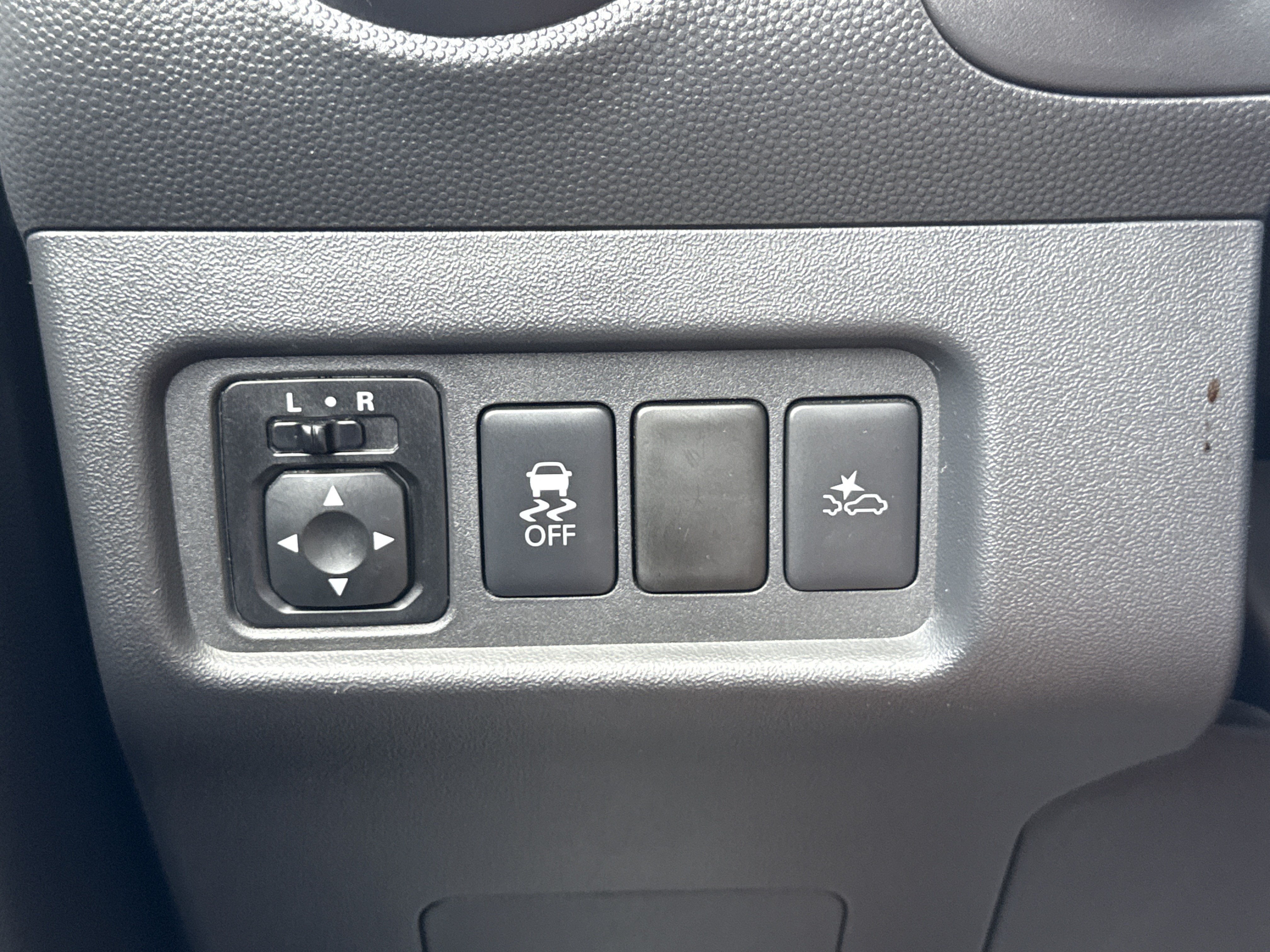 2024 Mitsubishi Mirage LE